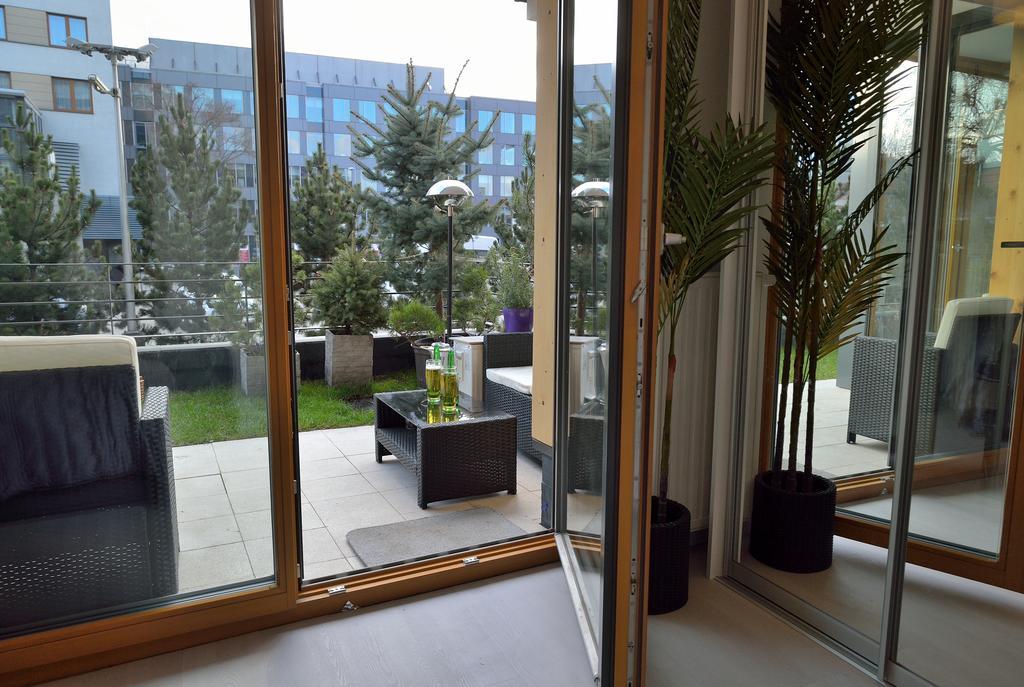Garden Apartment Cracow- Shopping Mall 1Min, Underground Parking, Family Friendly, City Center Krasków Exterior foto
